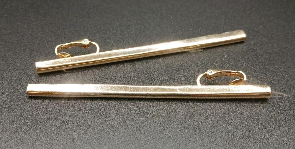 BEN-AMUN Clip On Stick Earrings Gold Tone - Signed